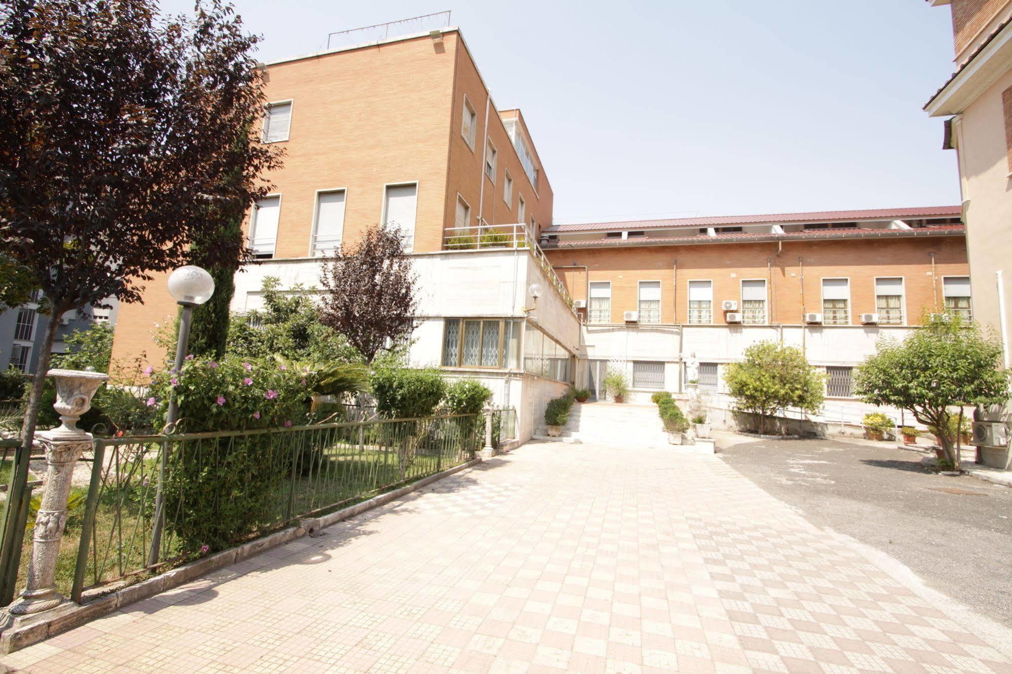 Casa Per Ferie Margherita Diomira Otel Roma Dış mekan fotoğraf